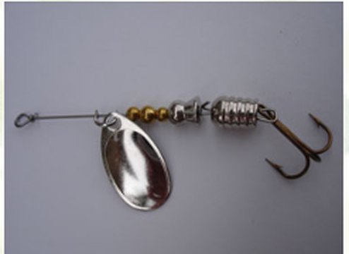 A plain silver #1 Timberwolf spinner.